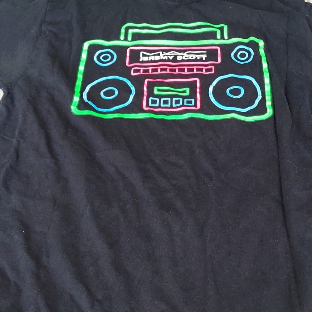 M.A.C. Jeremy Scott tee